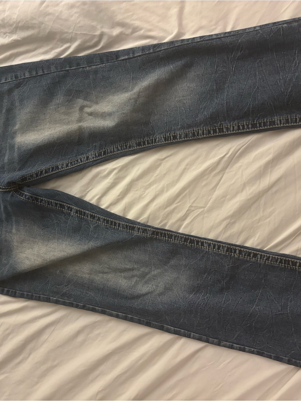 True luck Men's Faded Blue Slim Straight Jeans